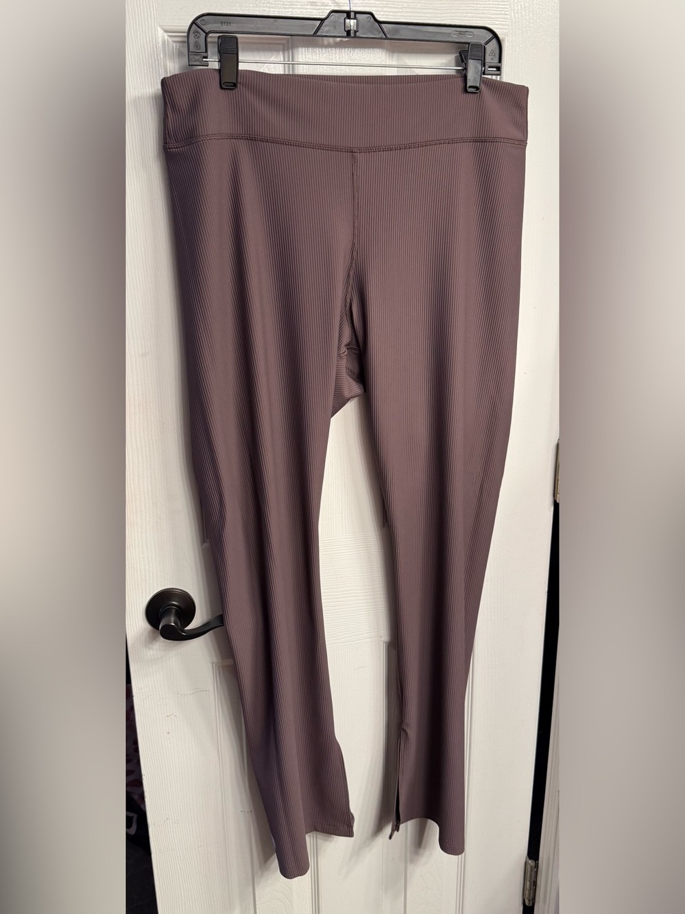 Old Navy xl powersoft flare Ribbed - pants Mauve/plum